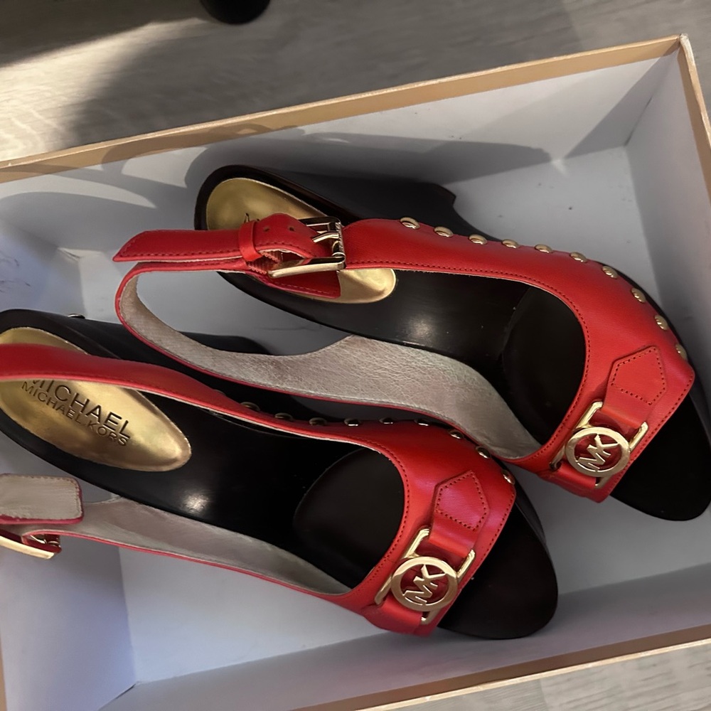 Mk heels